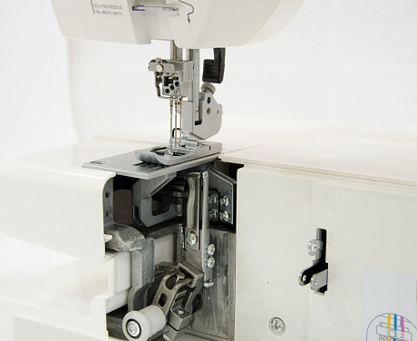 Janome Cover Pro 7000 CPS от магазина Promily в Георгиевске