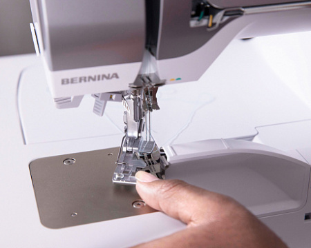 Bernina L860 от магазина Promily в Георгиевске